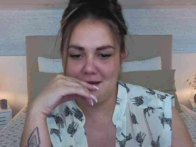 M1ssBella webcam