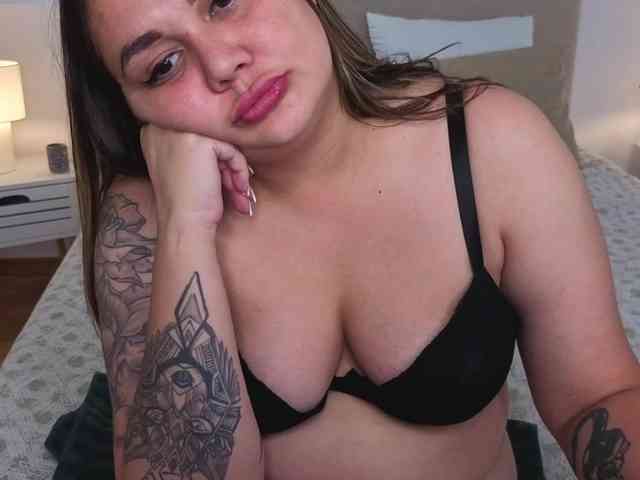 M1ssBella webcam