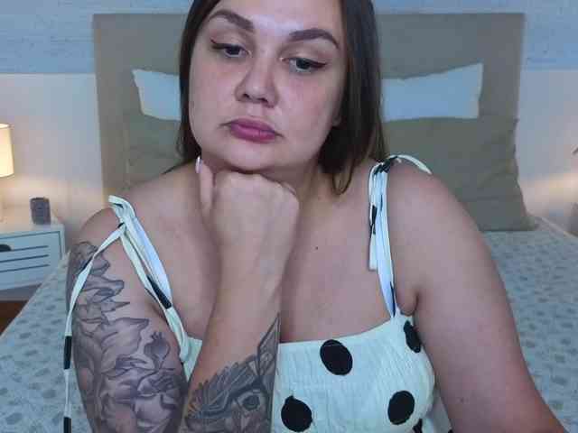 m1ssbella's live room