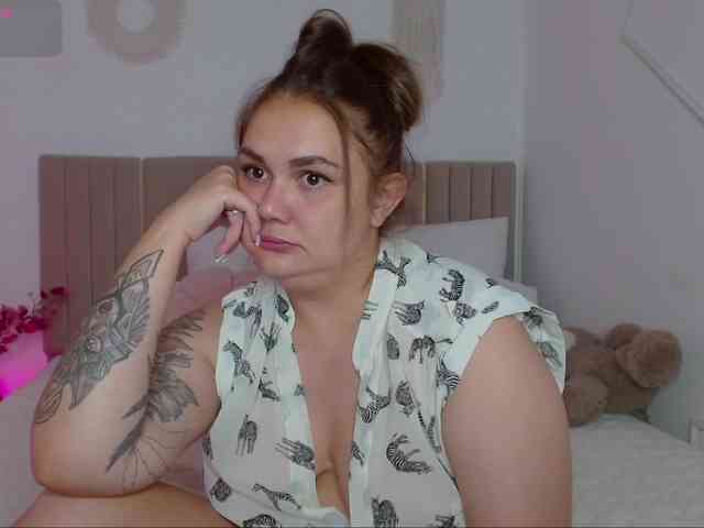 M1ssBella webcam