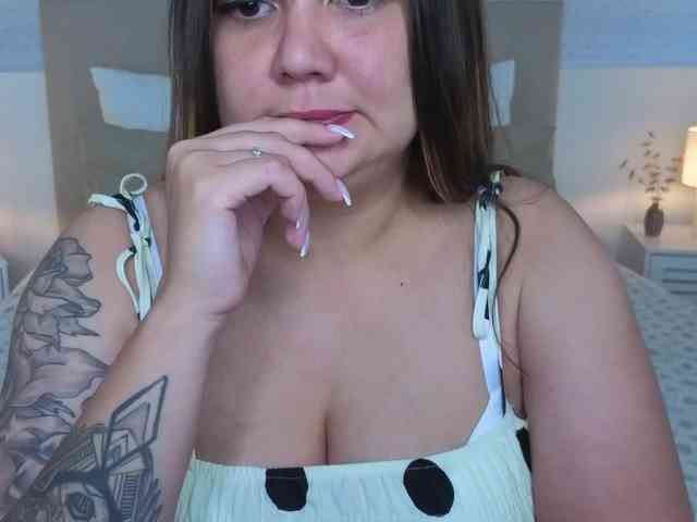 M1ssBella webcam