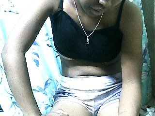 SarahHot's Live Webcam