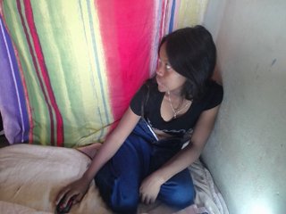 SarahHot's Live Webcam