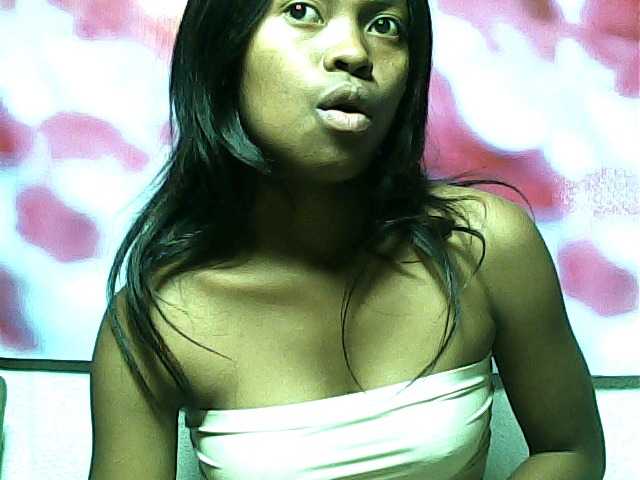 SarahHot live cam on BongaCams