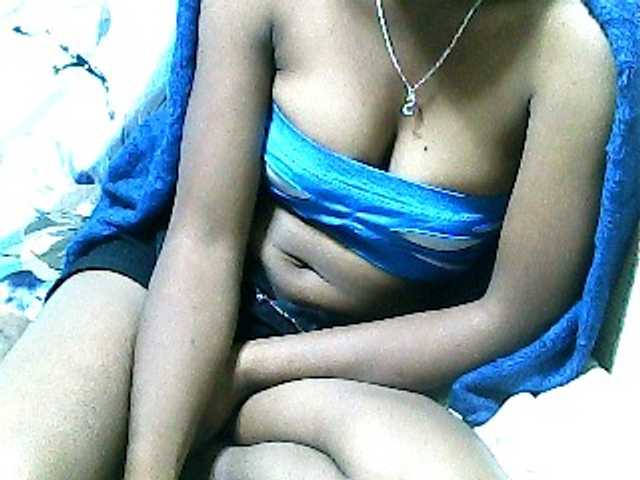 SarahHot live cam on BongaCams