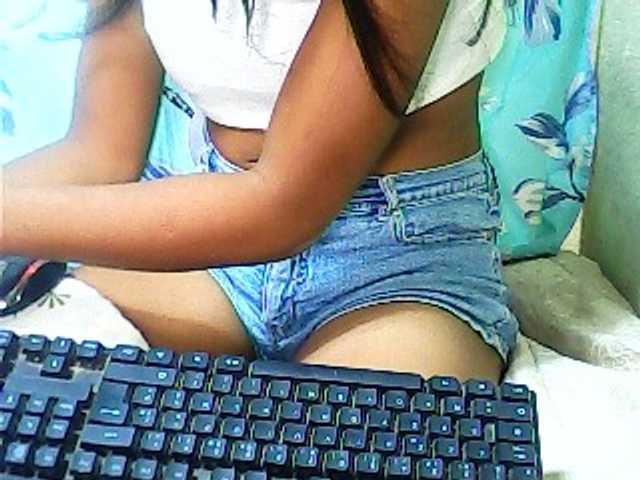 SarahHot live cam on BongaCams