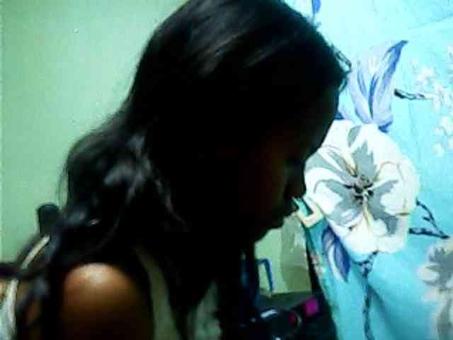 Model: SarahHot