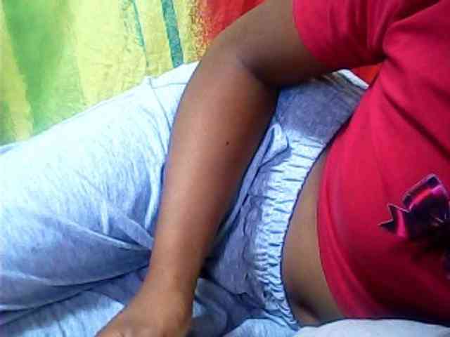 SarahHot webcam