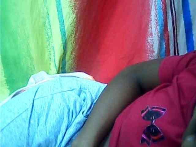SarahHot webcam