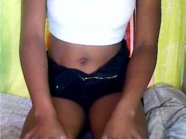 SarahHot webcam