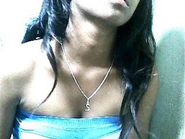SarahHot webcam