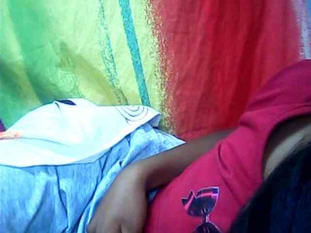 SarahHot webcam