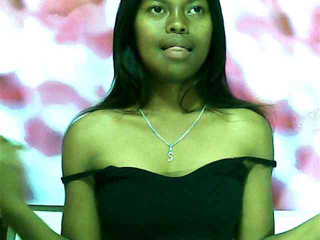 SarahHot webcam