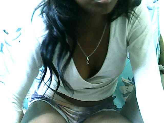 SarahHot webcam