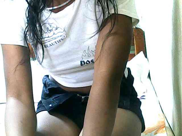 SarahHot webcam
