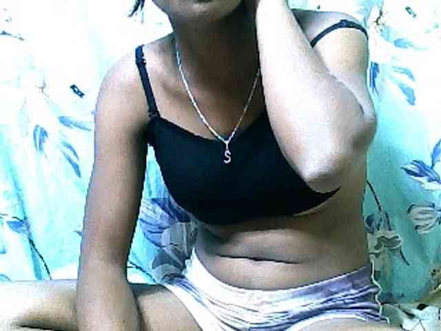 SarahHot webcam