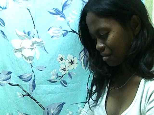 SarahHot webcam