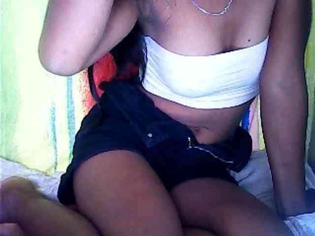 SarahHot webcam