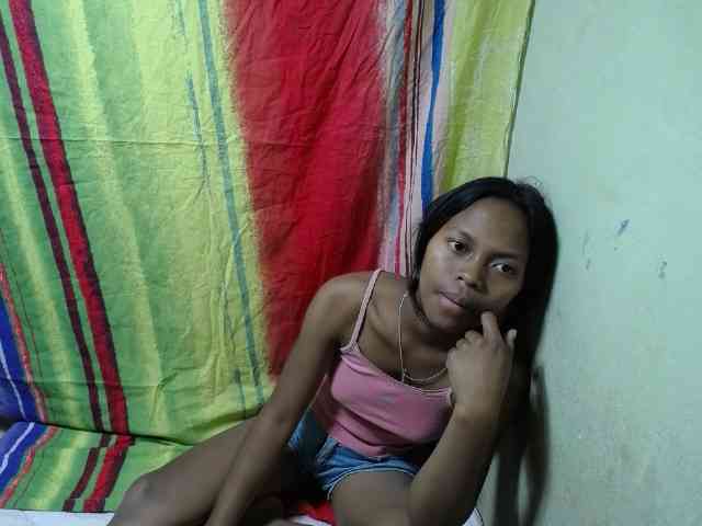 SarahHot webcam