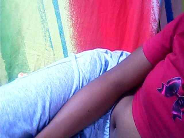 SarahHot webcam