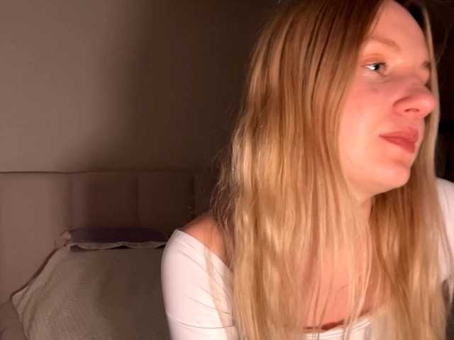 LinnEskeets live cam preview