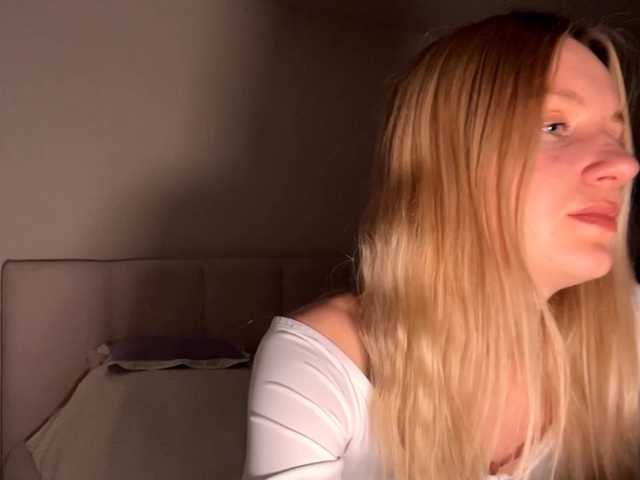 LinnEskeets live cam preview
