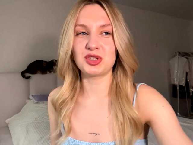 LinnEskeets live cam preview