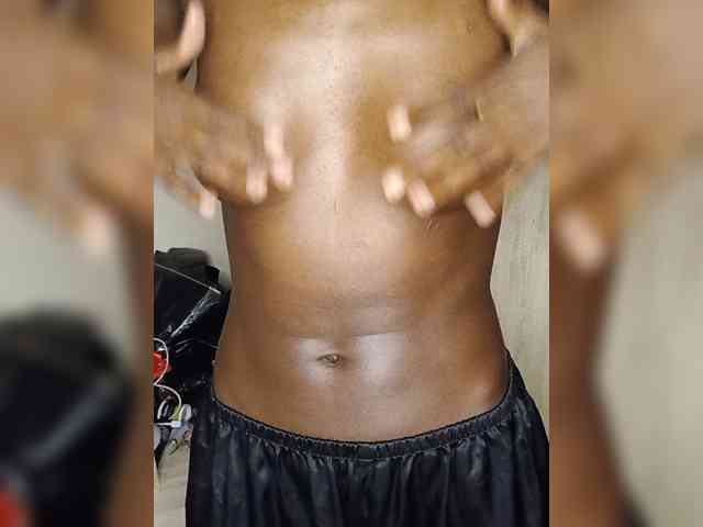 Cheekychiq webcam