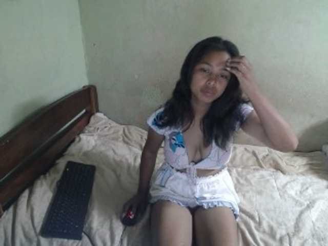 AmeliaHot