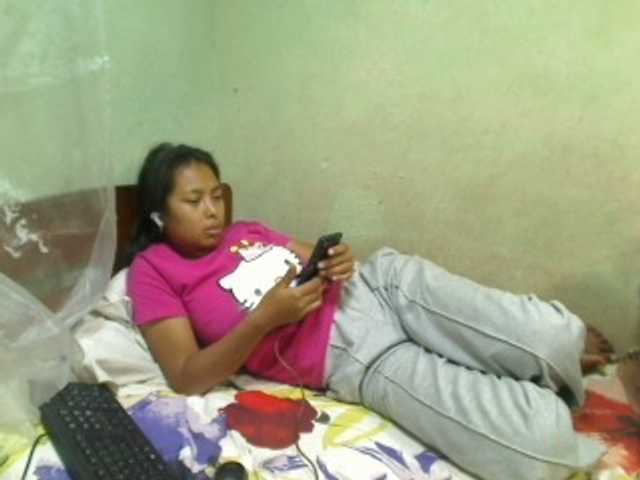 AmeliaHot