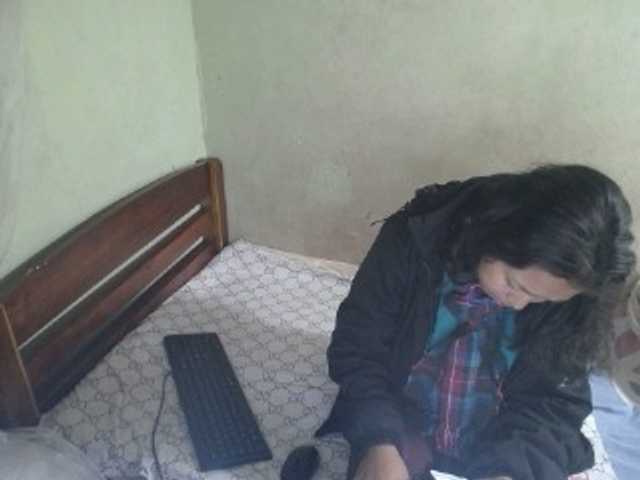 AmeliaHot