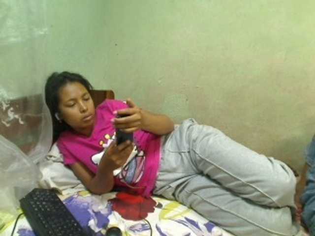 AmeliaHot live cam on BongaCams