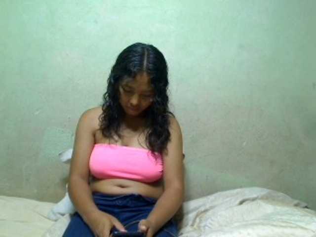 AmeliaHot live cam on BongaCams