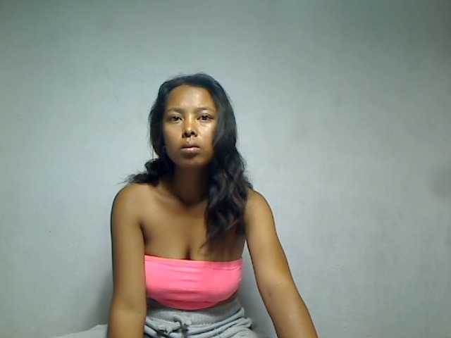 AmeliaHot