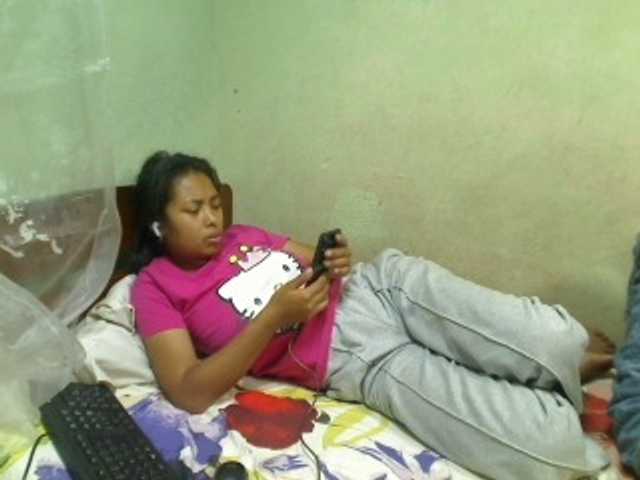 AmeliaHot