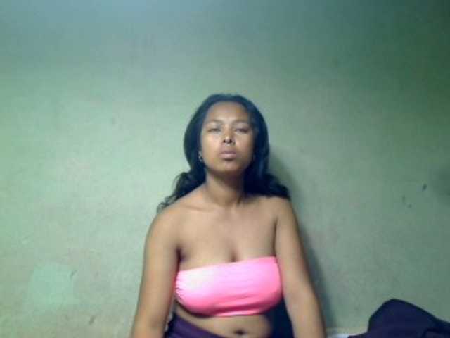 AmeliaHot
