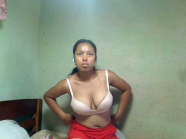 AmeliaHot live cam on BongaCams