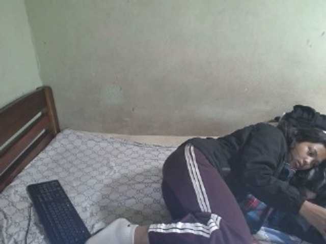 AmeliaHot live cam on BongaCams