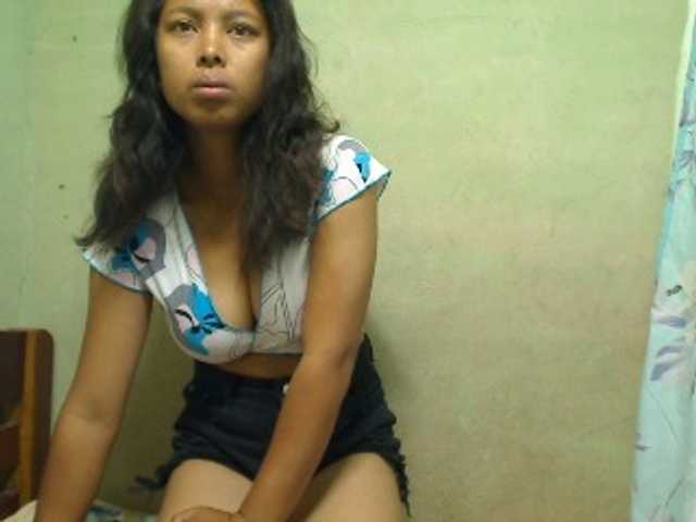 AmeliaHot