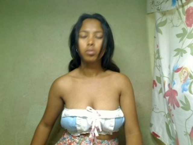 AmeliaHot webcam bongacams model stream image