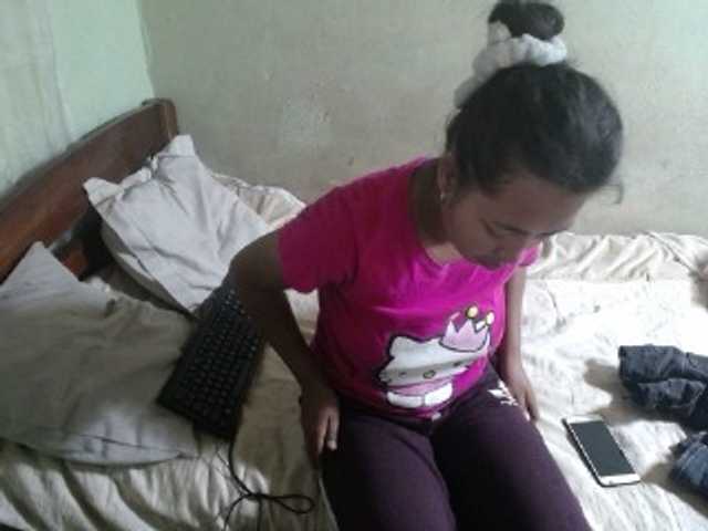 AmeliaHot
