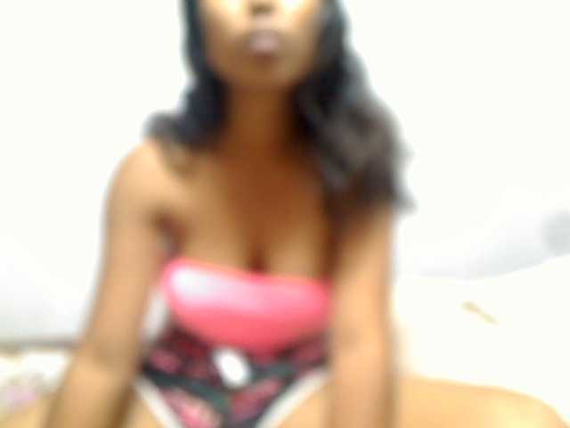AmeliaHot