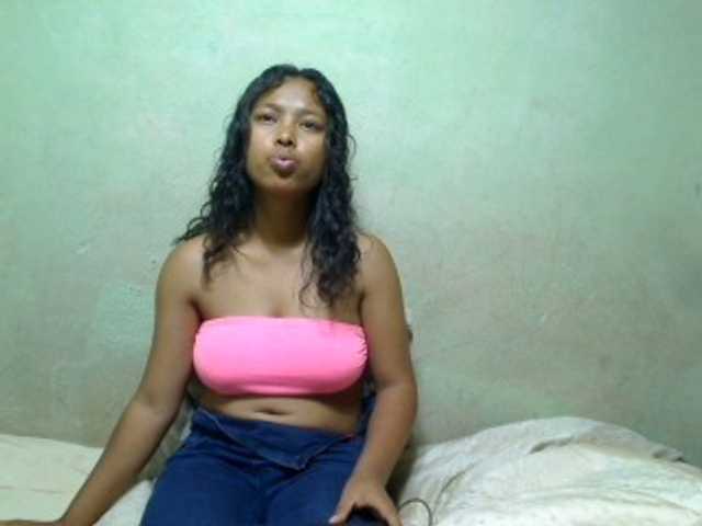 AmeliaHot live cam on BongaCams