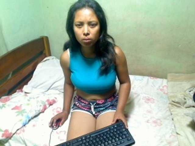 AmeliaHot