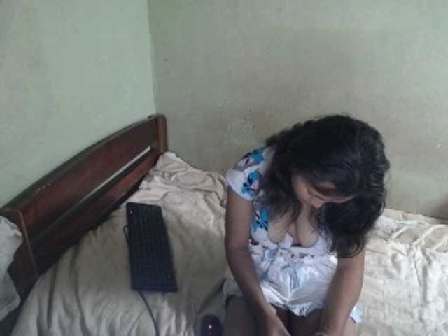 AmeliaHot