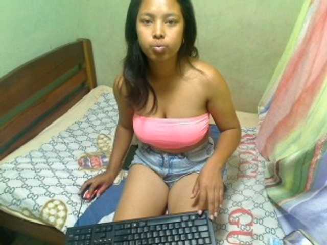 AmeliaHot