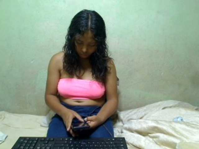 AmeliaHot