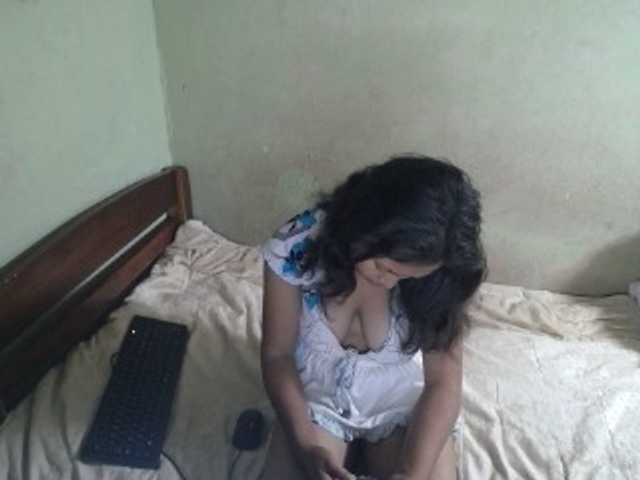 AmeliaHot