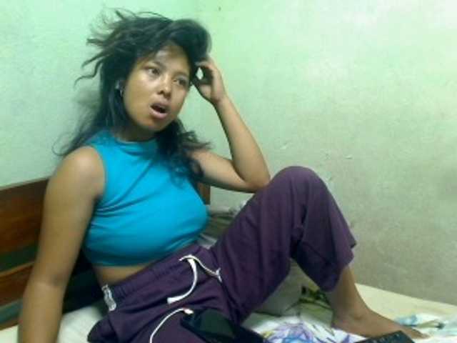 AmeliaHot live cam on BongaCams