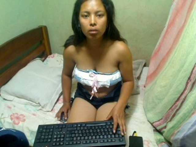 AmeliaHot live cam preview